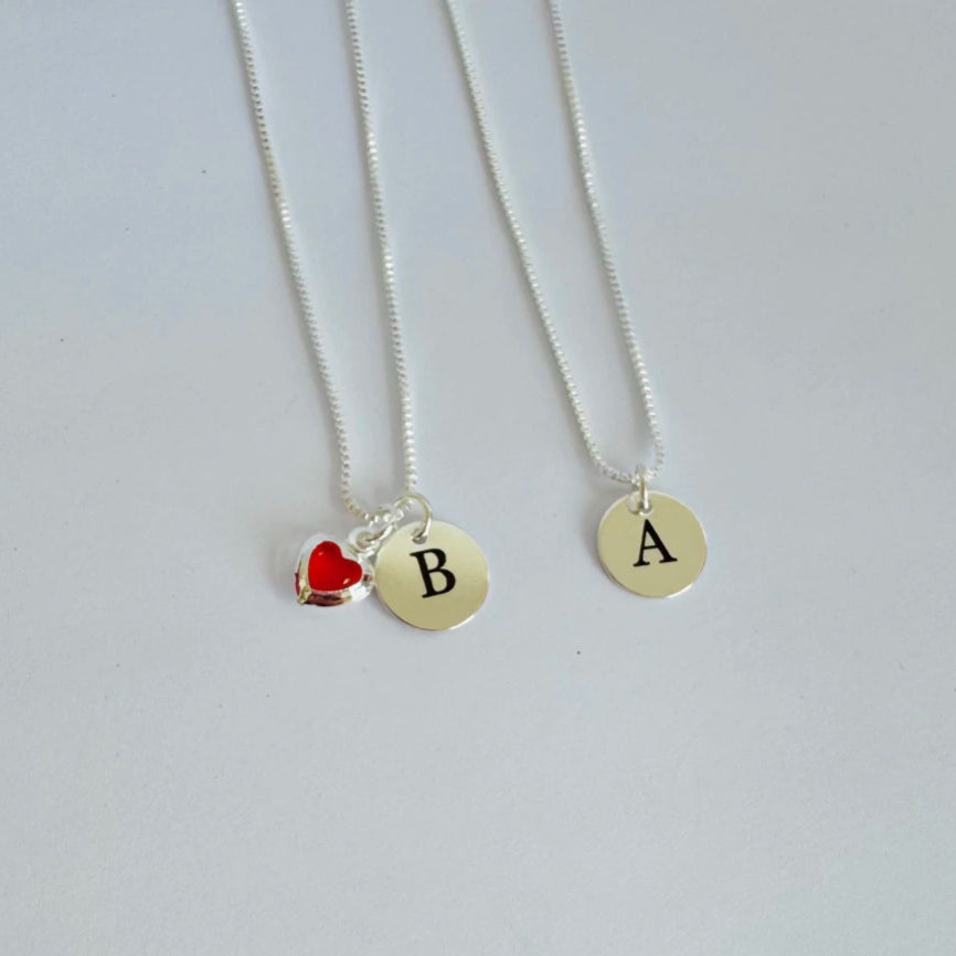 Colar Personalizado com Inicial  Zello